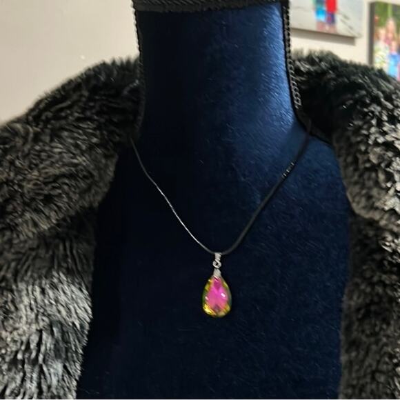 Crystal necklace & matching earrings. Pretty in pink with hint of yellow - Picture 1 of 7